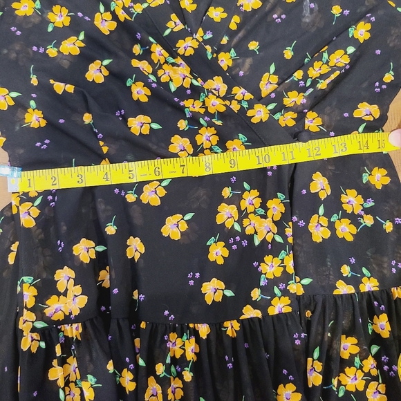 Cabi Black Floral Mesh Stretch Wrap Dress Size Small - Picture 7 of 10